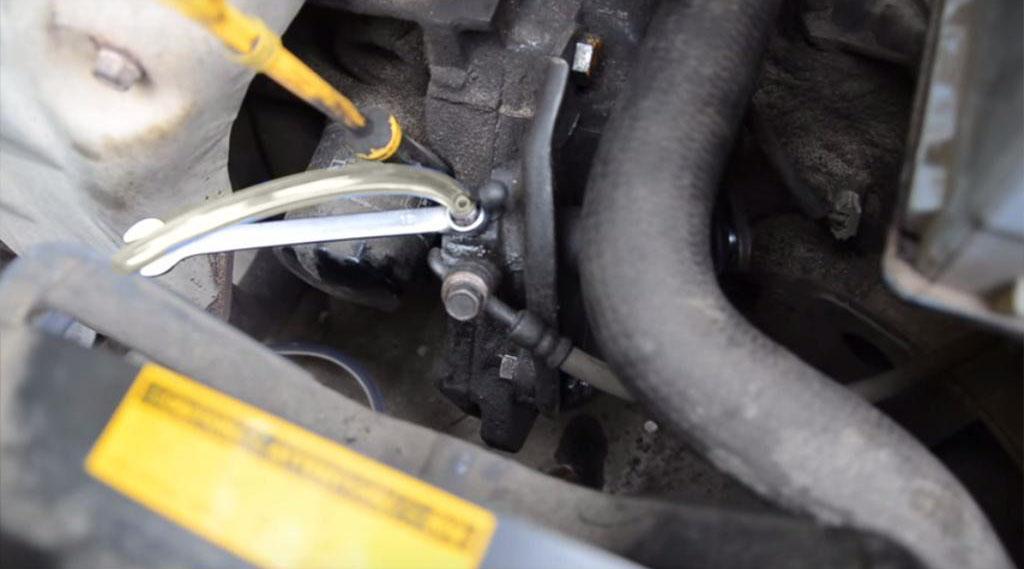 Закрутка клапана для прокачки сцепления Chevrolet Lanos