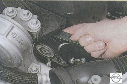 Натяжение ремня на автомобиле Opel Astra
