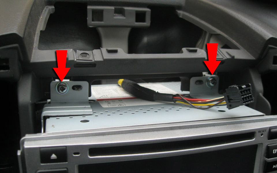 Снять магнитолу Hyundai Santa Fe CM 2006-2012