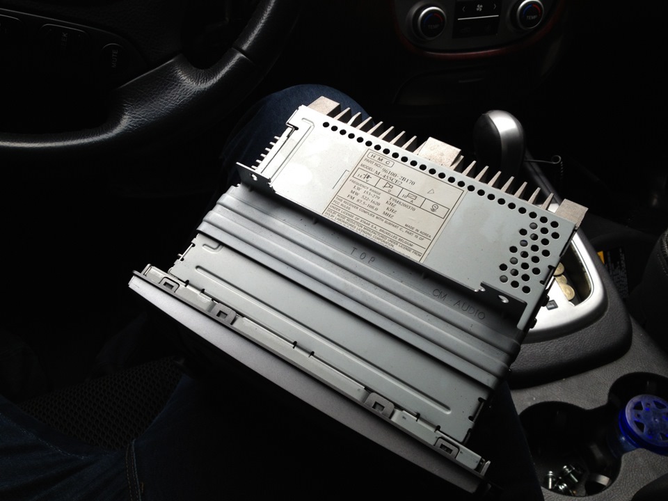 Замена магнитолы 961002B120CA Hyundai Santa Fe CM 2006-2012