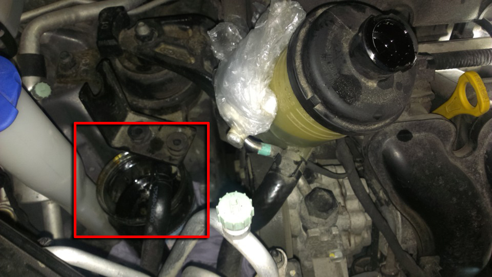 Слить жидкость ГУР на Hyundai Santa Fe CM 2006-2012