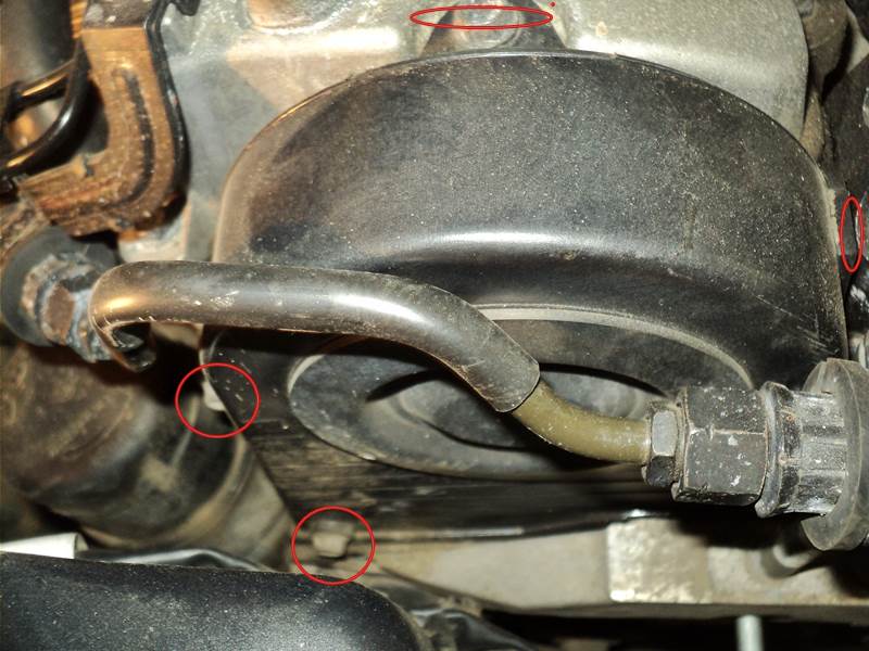 Открутить верхнюю крышку ГРМ на Hyundai Santa Fe CM 2006-2012