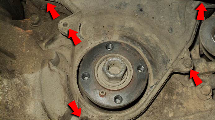 Открутить нижний кожух ГРМ на Hyundai Santa Fe CM 2006-2012