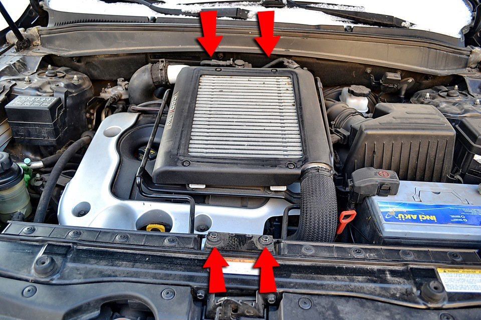 Открутить интеркулер на Hyundai Santa Fe CM 2006-2012