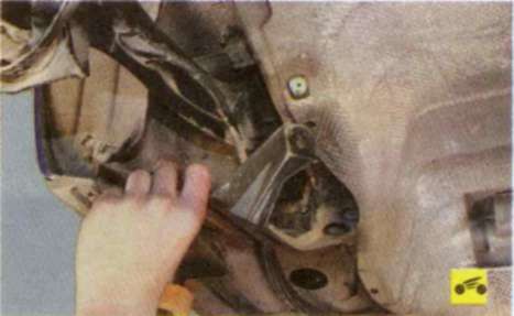 Снятие щитка в автомобиле Ford Focus 2
