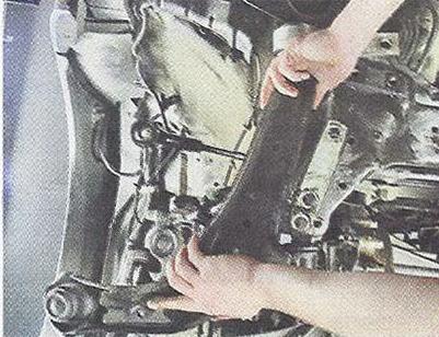 Как снять рычаг ниссан кашкай Removal and installation of the lower arm of the front suspension Nissan Primera