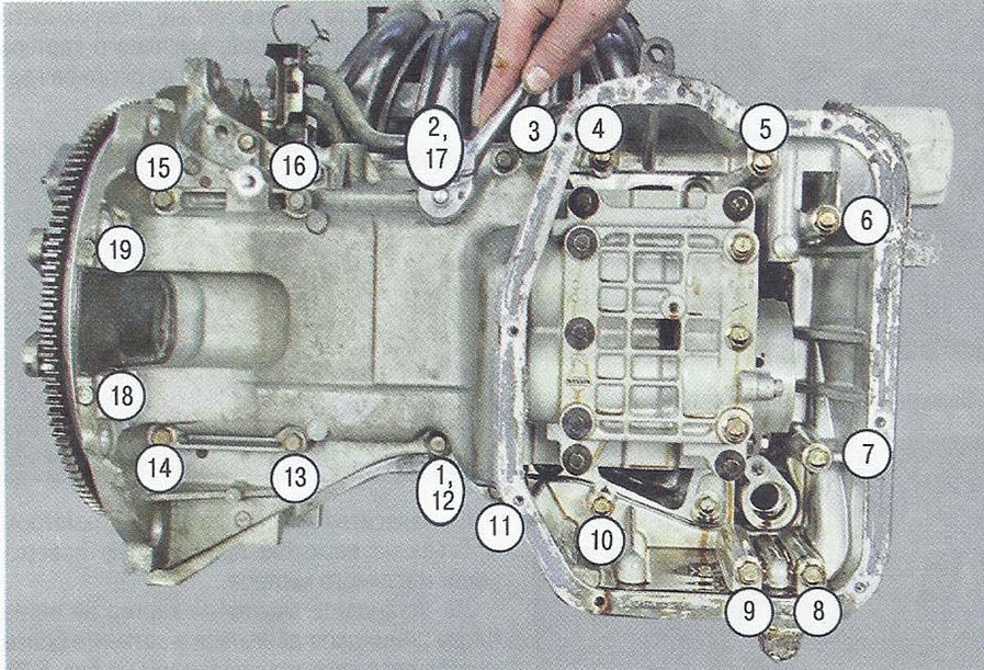 Устанавливаем все снятые детали и узлы Nissan Primera