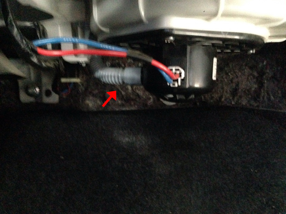 Мотор отопителя под бардачком Mitsubishi Outlander 2012 - 2016