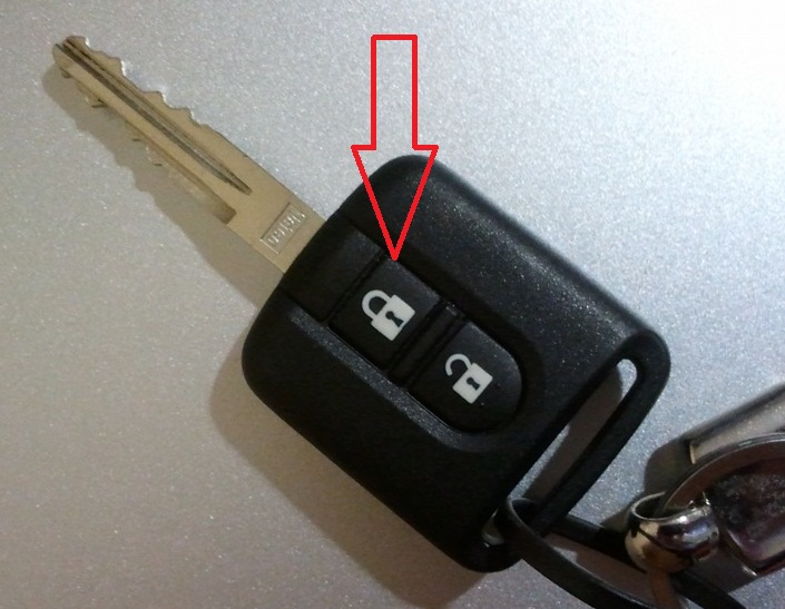 Кнопка блокировки дверей на ключе зажигания Nissan Almera Classic