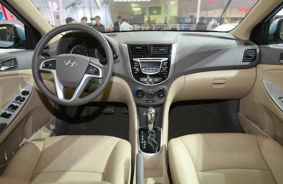 Отличия салона Hyundai Verna от Hyundai Solaris 2010-2016