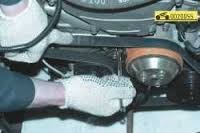 Отворачиваем болт регулировочный ГАЗ 31105