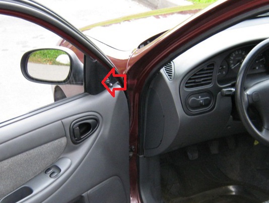 Декоративная накладка опоры наружного зеркала заднего вида Chevrolet Lanos