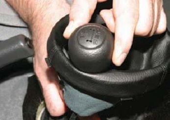 Рукоятка рычага управления раздаточной коробки Chevrolet Niva