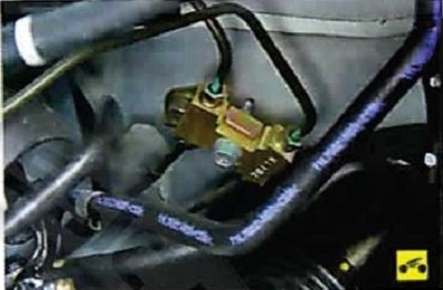Места соединения главного тормозного цилиндра с переходником Nissan Almera Classic