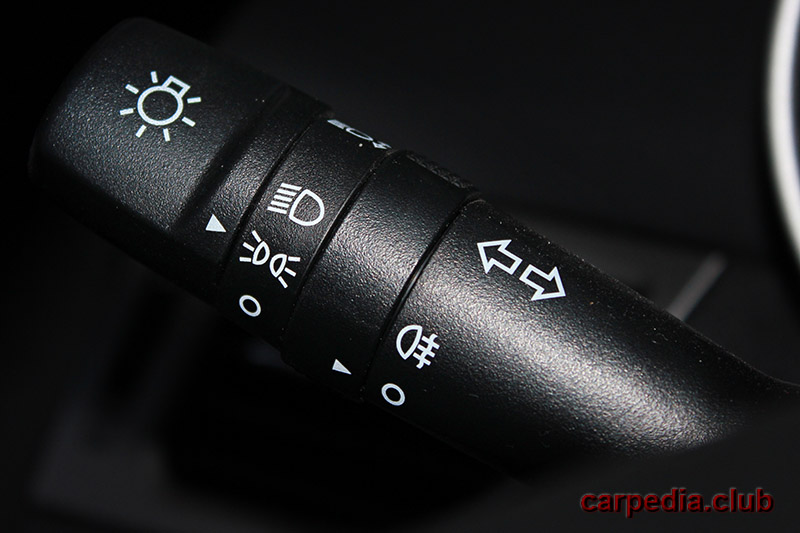 Включить габаритные огни на автомобиле Hyundai Elantra J5 MD