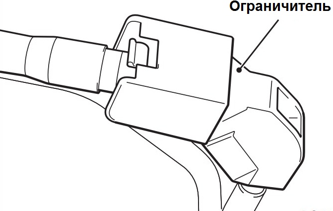 Установленный ограничитель на топливный шланг высокого давления двигателя 4B12 Citroen C-Crosser