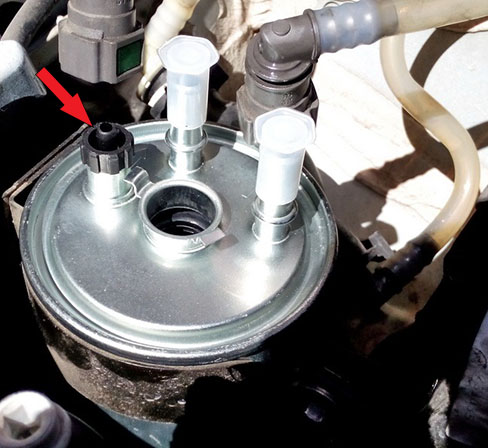 Клапан стравливания воздуха на топливном фильтре Renault Kangoo II