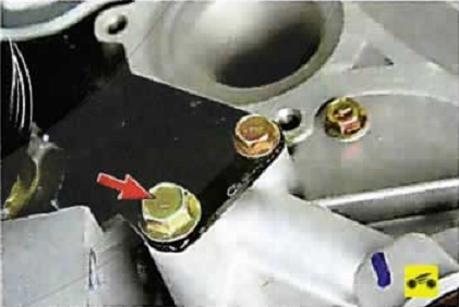 Болт крепления регулировочного кронштейна насоса гидроусилителя рулевого управления Nissan Almera Classic