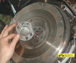 Снимите шайбу ГАЗ 31105 Волга