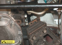 Поднимаем настолько чтобы подушка освободилась ГАЗ 31105 Волга