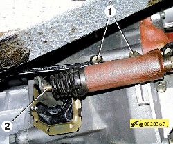Снимаем рабочий цилиндр сцепления ГАЗ 31105 Волга