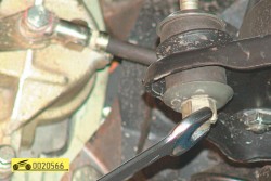 Снимаем стойку стабилизатора ГАЗ 31105 Волга
