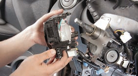 Модуль подрулевых переключателей Nissan Qashqai