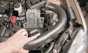 Воздухозаборник двигателя Nissan Qashqai