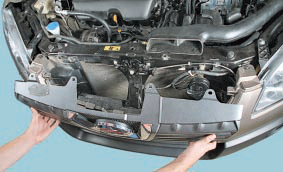 Облицовка радиатора Nissan Qashqai