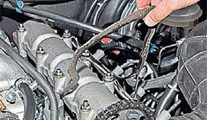 Замена прокладки крышки головки блока цилиндров Chevrolet Niva