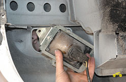 Как снять противотуманную фару на шевроле нива Chevrolet Niva Fog Lamp Replacement