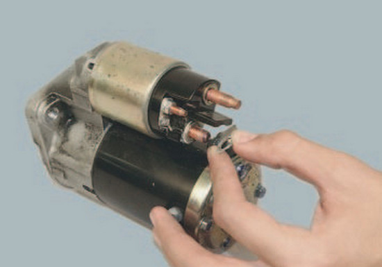 Где находится стартер логан 1.6 Removal, repair, replacement, starter installation Renault Logan 2004-2015 Gasol