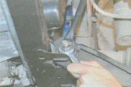 Как заменить рычаги передней подвески на рено логан