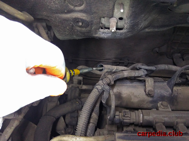 Погружение щупа проверки масла Fiat Doblo I 2007