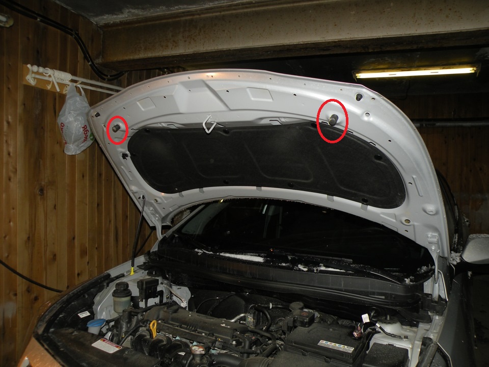 Регулировка капота на автомобиле Hyundai Solaris