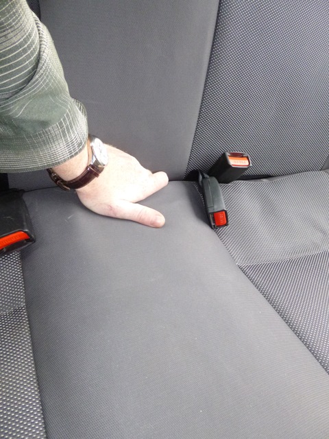 Поднимание заднего края подушки заднего сиденья Daewoo Nexia N150