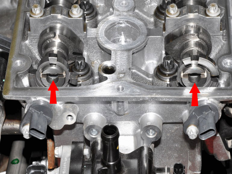 Проверка и замена ремня привода ГРМ в двигателях 1,6 (124 л.с.) и 1,8 л