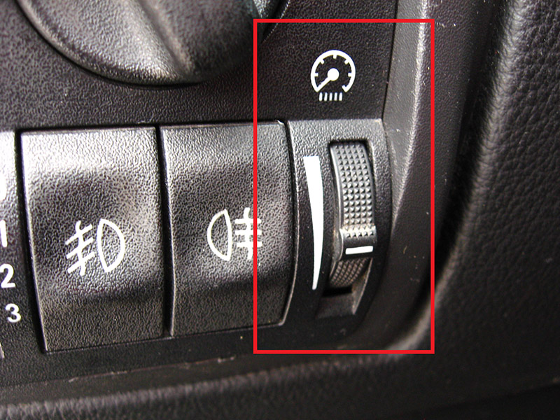 Регулятор яркости подсветки контрольных приборов и органов управления Opel Astra II G