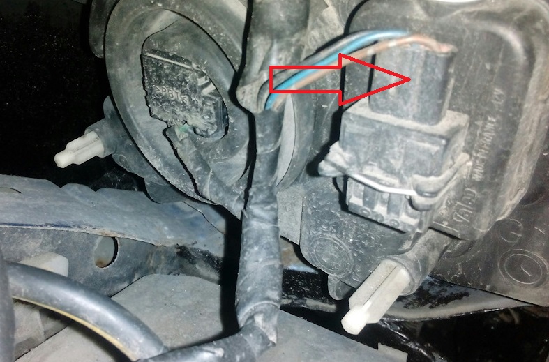 Замена передней блок-фары Nissan Note 2004 - 2012