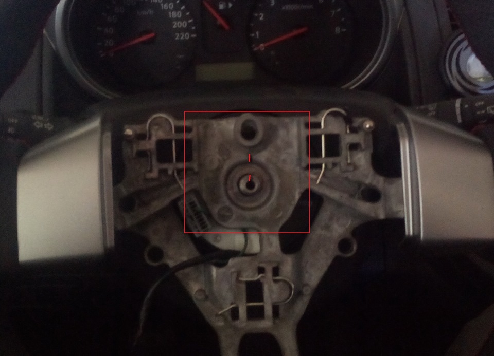 Снятие и установка рулевого колеса Nissan Note 2004 - 2012