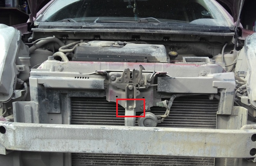 Снятие и установка переднего бампера Nissan Note 2004 - 2012