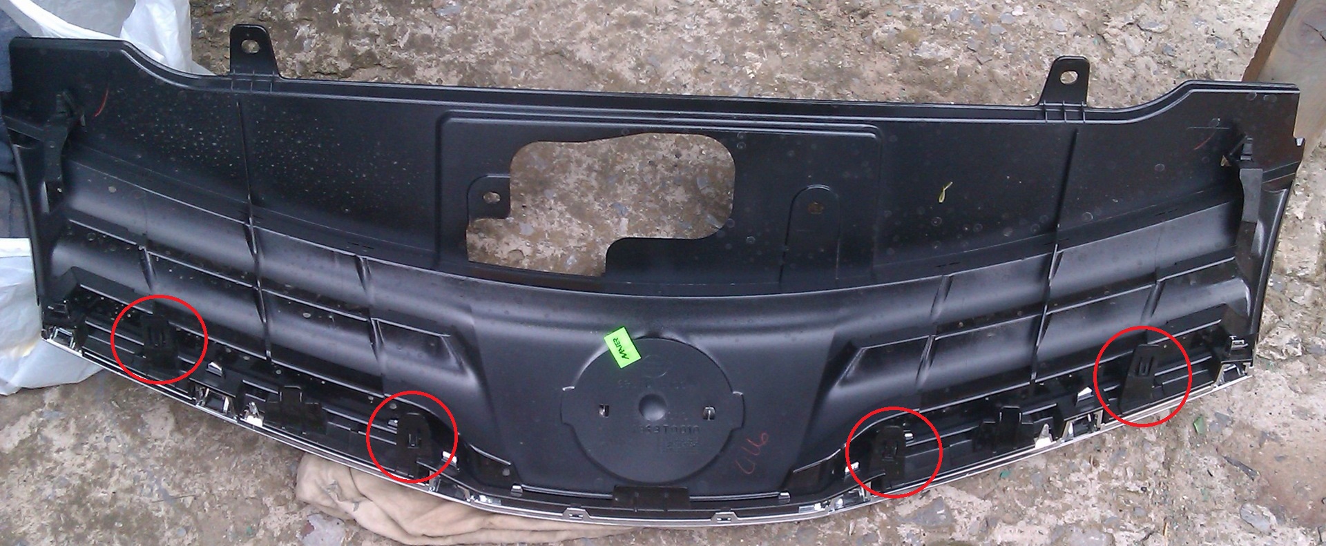 Снятие и установка переднего бампера Nissan Note 2004 - 2012