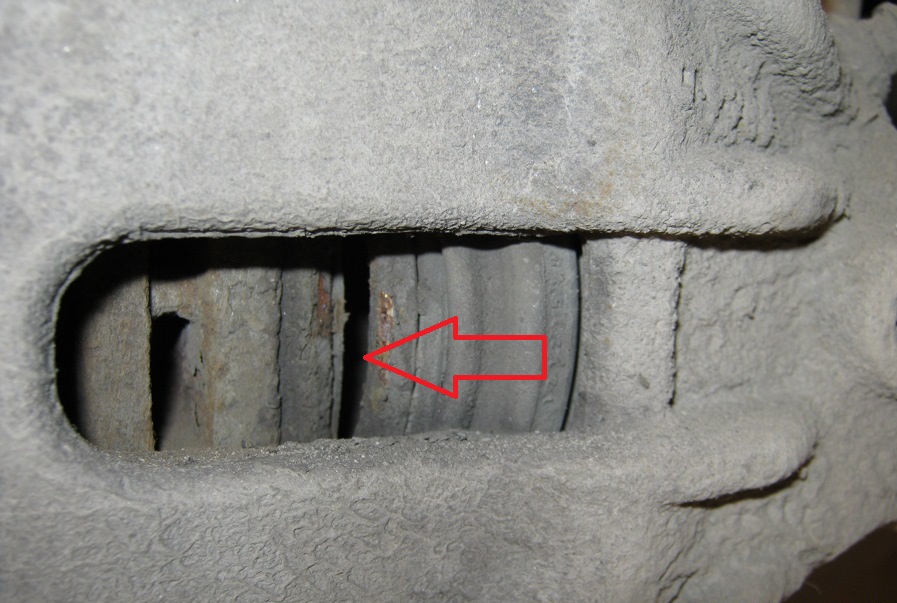 Замена переднего тормозного суппорта Nissan Note 2004 - 2012