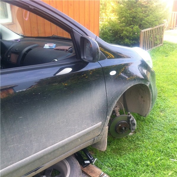 Замена рычага передней подвески Nissan Note 2004 - 2012