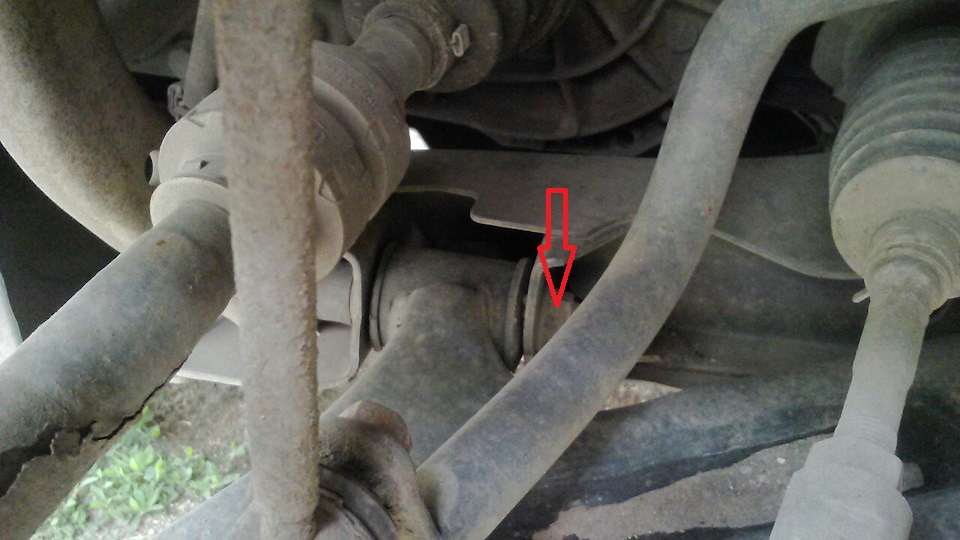 Замена рычага передней подвески Nissan Note 2004 - 2012