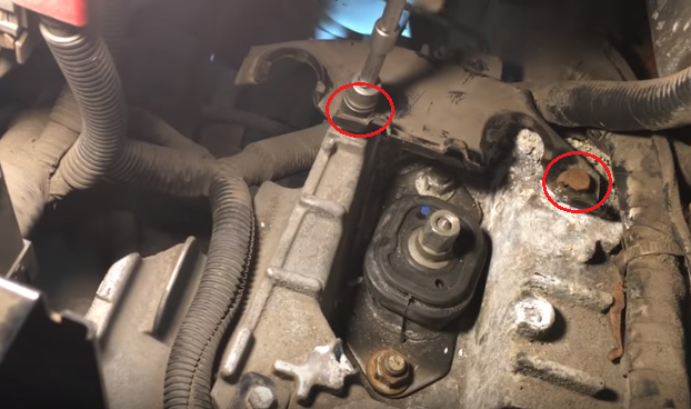 Замена левой опоры двигателя Nissan Note 2004 - 2012