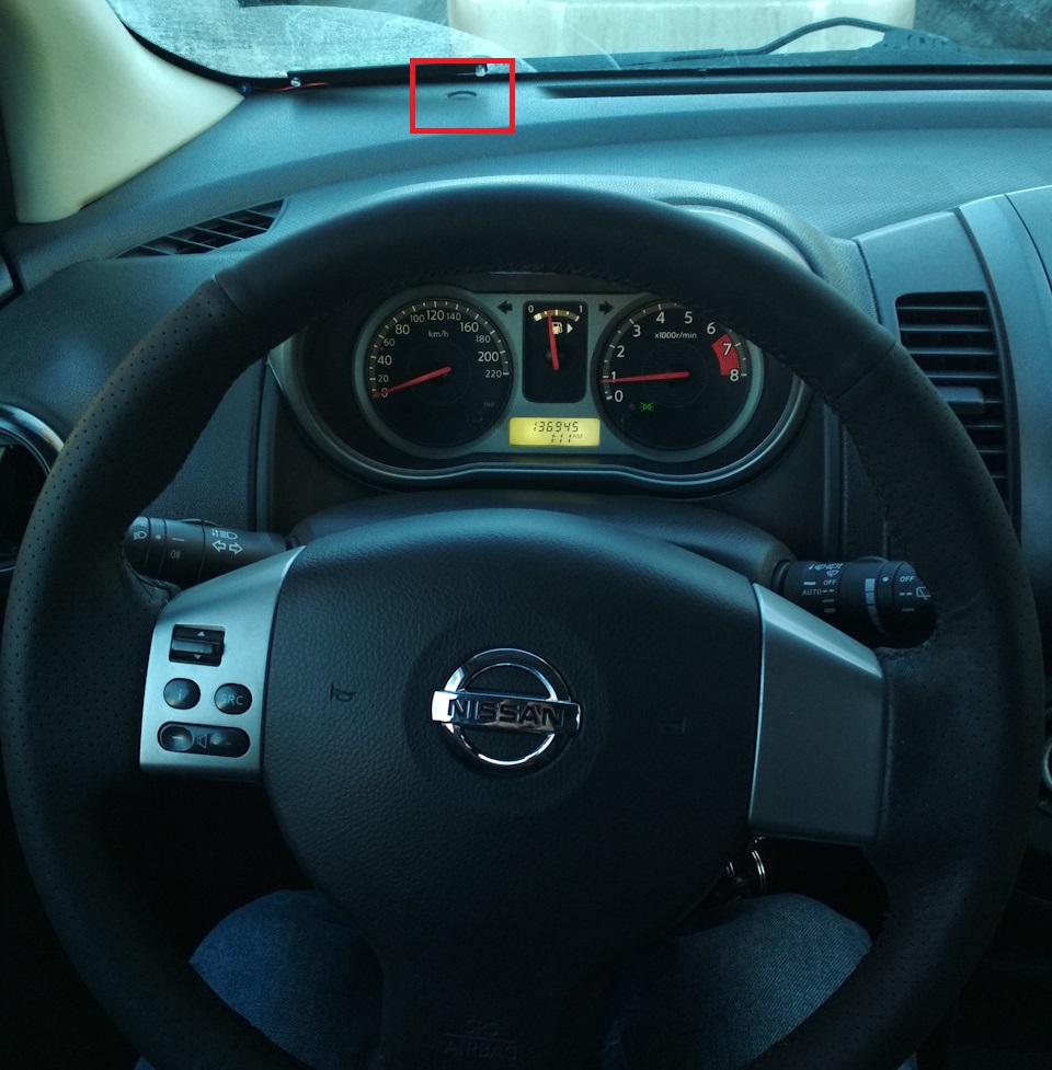 Проверка и замена датчика солнечной освещенности Nissan Note 2004 - 2012