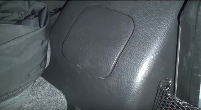 Снятие и установка амортизатора задней подвески Nissan Note 2004 - 2012
