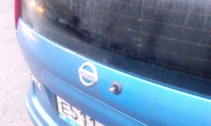 Замена моторедуктора стеклоочистителя окна двери задка Nissan Note 2004 - 2012