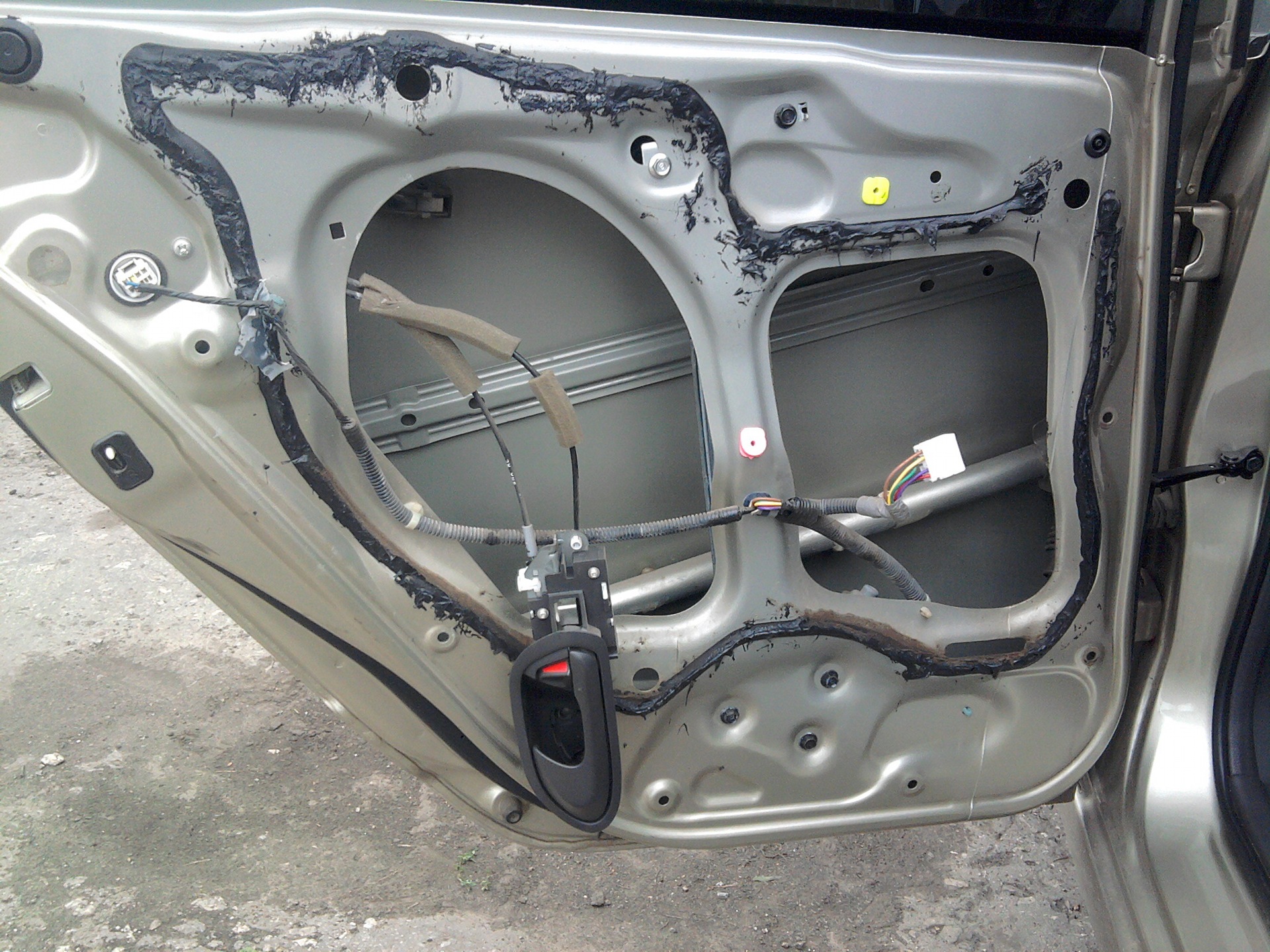 Снятие стеклоподъемника передней двери Хонда Цивик 2005 - 2011